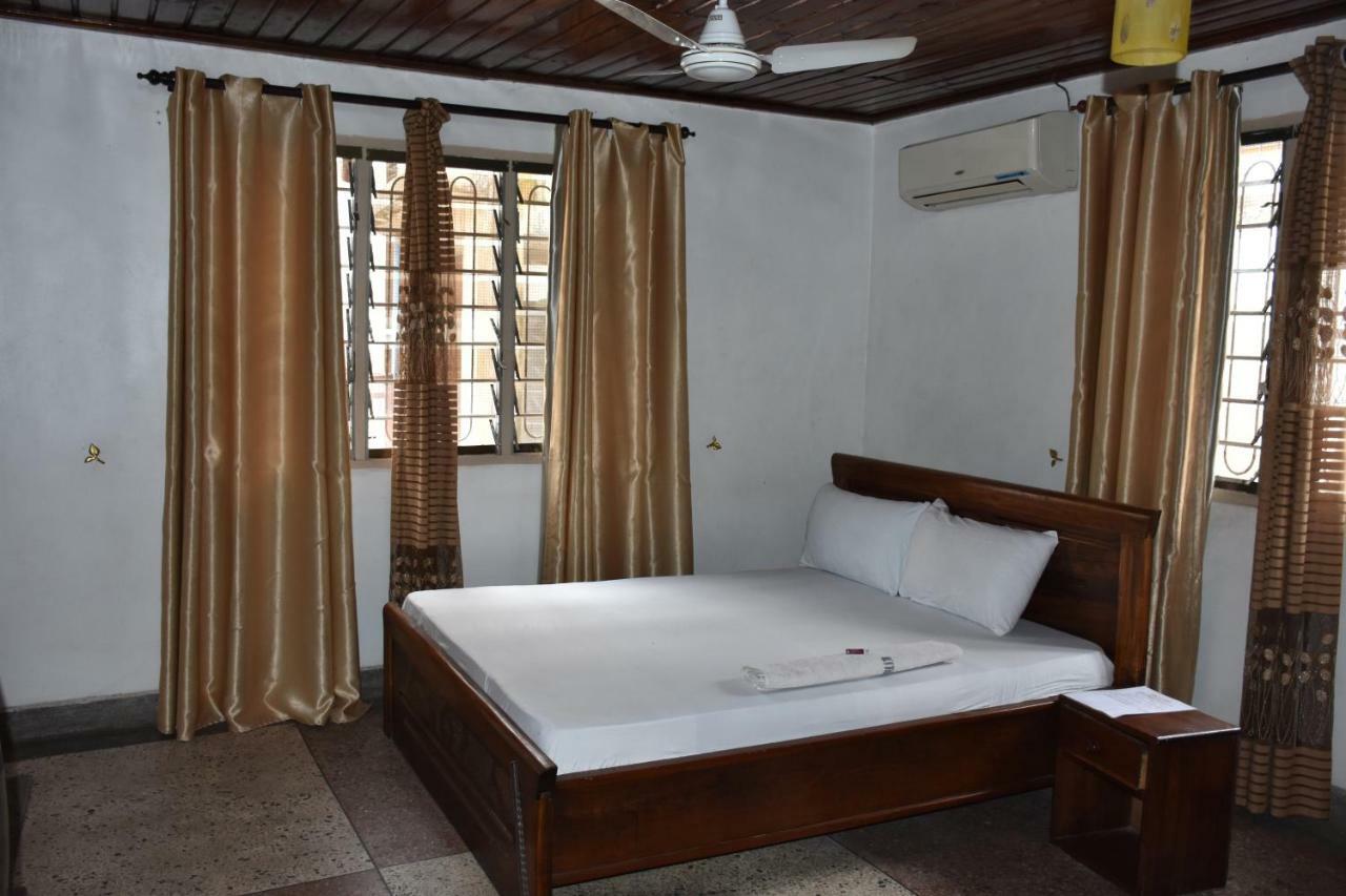 Kituri Royal Annex Bed and Breakfast Dar es Salaam Exterior foto